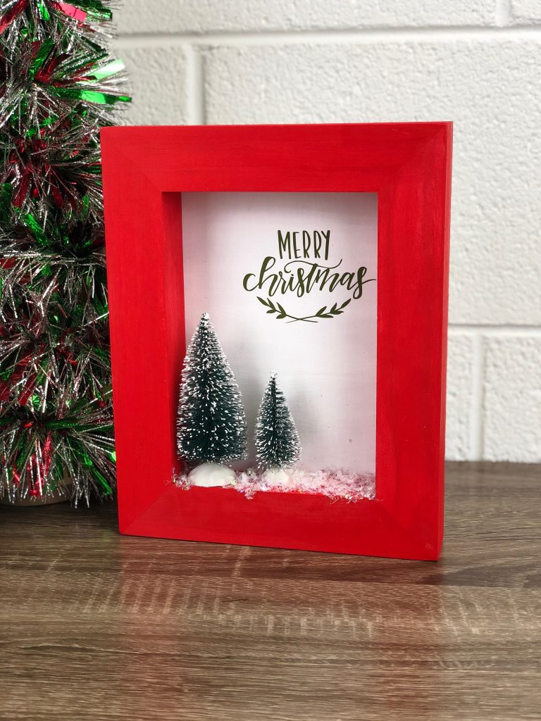 DIY HOLIDAY DECOR WITH YOUR CRICUT fun and easy craft for Christmas