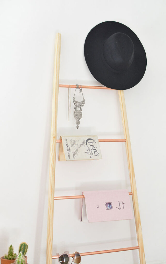 DIY decorative ladder shelf made of copper pipe and wood