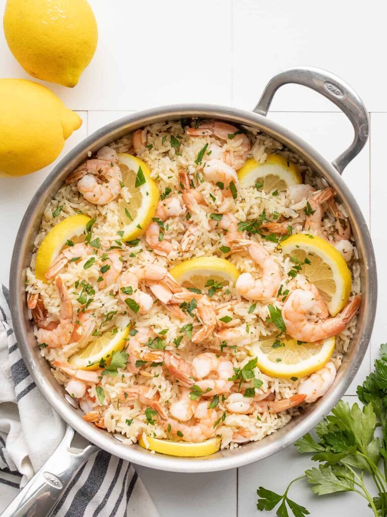 STUNNING AND EASY TO MAKE ONE POT LEMON GARLIC SHRIMP AND RICE