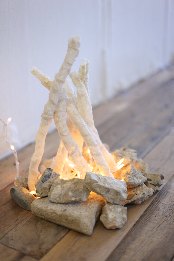 DIY Flameless Fire Pit Unique Christmas Holiday Home Decor