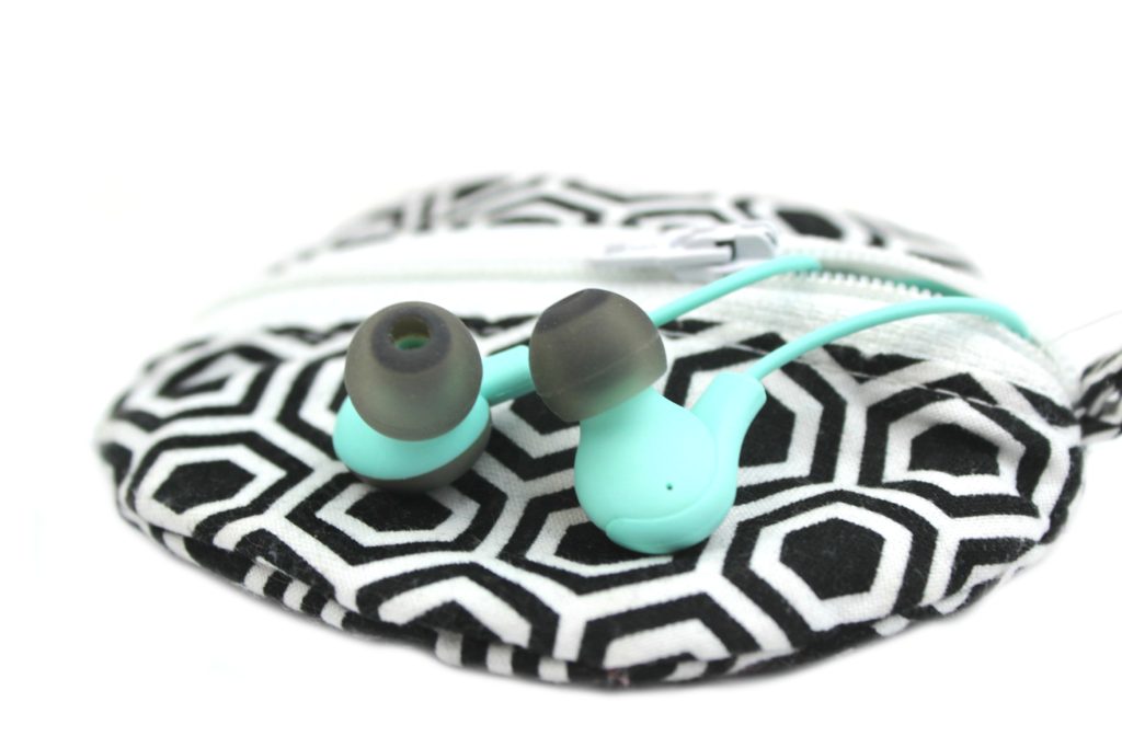 Easy DIY HEADPHONE POUCH sewing project in 30 minutes
