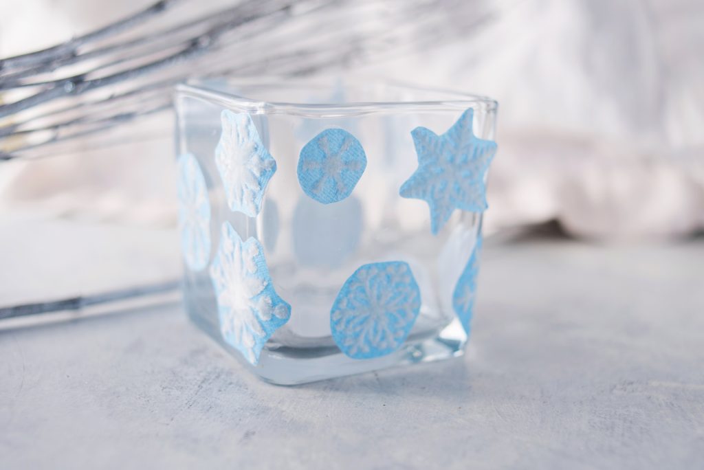 simple but elegant snowflake designed candle holders