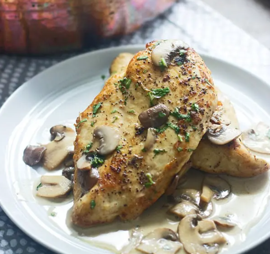 5-INGREDIENT CREAMY CHICKEN MARSALA easy, quick, hearty recipe for weeknights