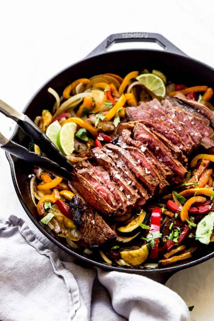 WHOLE30 EASY STEAK FAJITAS an healthy and filling meal recipe