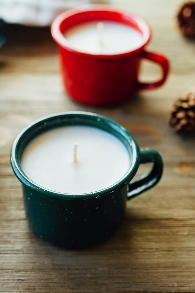 Homemade Enamelware Mug Candles a perfect handmade gift for the holidays