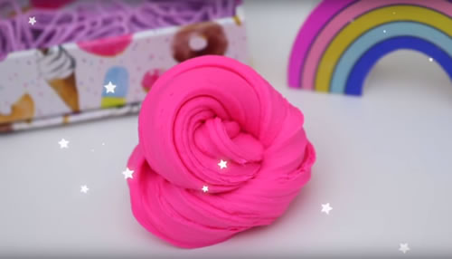 A color pink homemade slime without glue