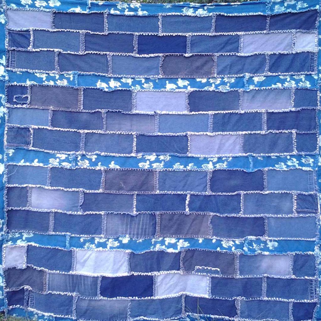 Quick and Easy Blue Jean Rag Quilt craft