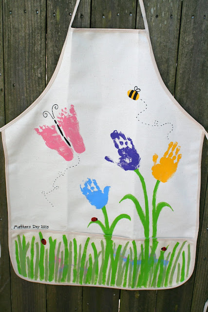 DIY Mothers Day Adorable Handprint Apron Gift