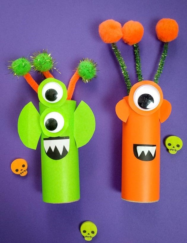 adorable space aliens made of Cardboard Tube