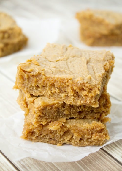 easy and delicious peanut butter blondie recipe