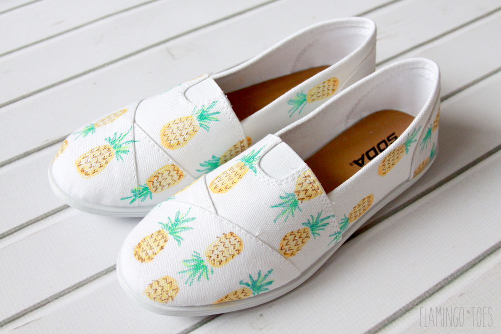 Adorable DIY Pineapple Canvas Shoes for Summer
