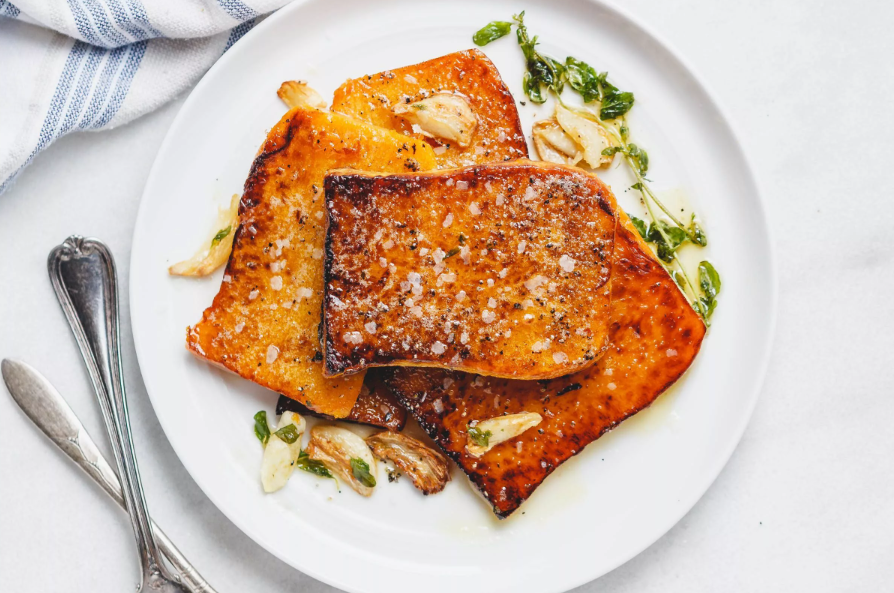 Butternut Squash Steaks with Garlic Butter a quick and easy fall side dish