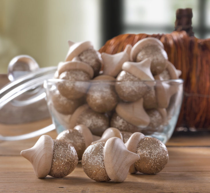 Easy to make glitter acorns for Fall decor
