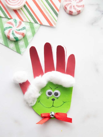 adorable Grinch handprint card