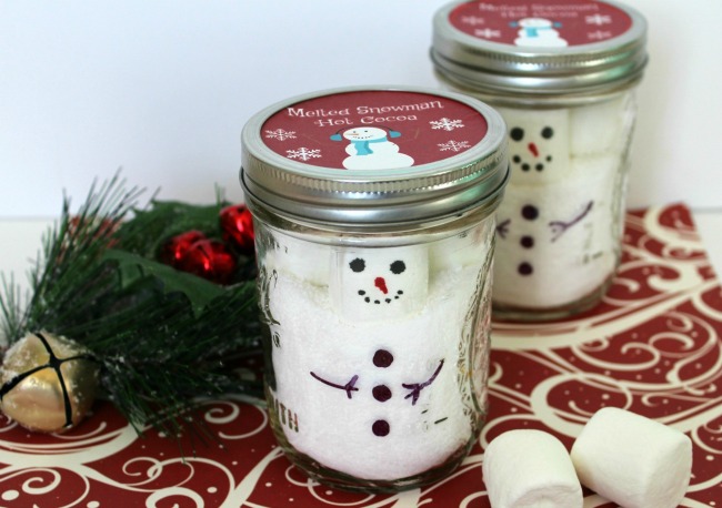 melted snowman hot cocoa in a jar