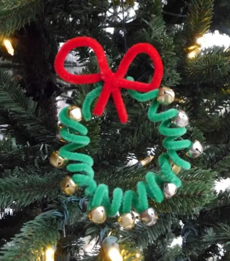Pipe Cleaner Wreath Ornament