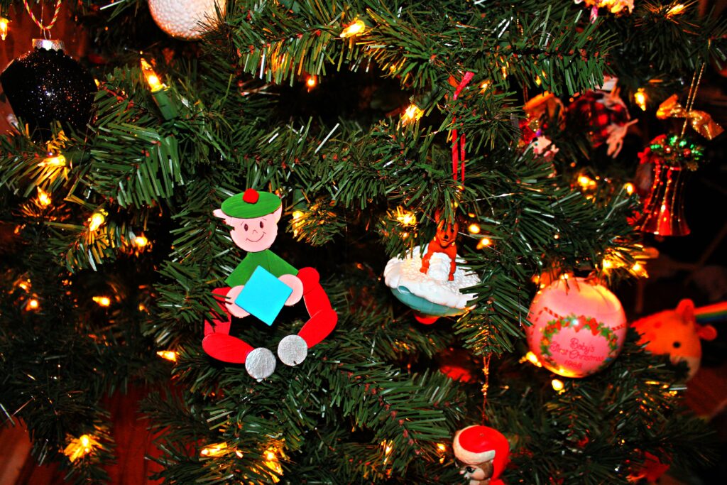  simple little elf ornament