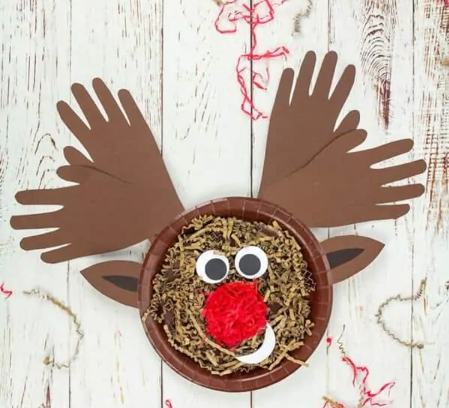 Texture handprint and paper plate reindeer craft