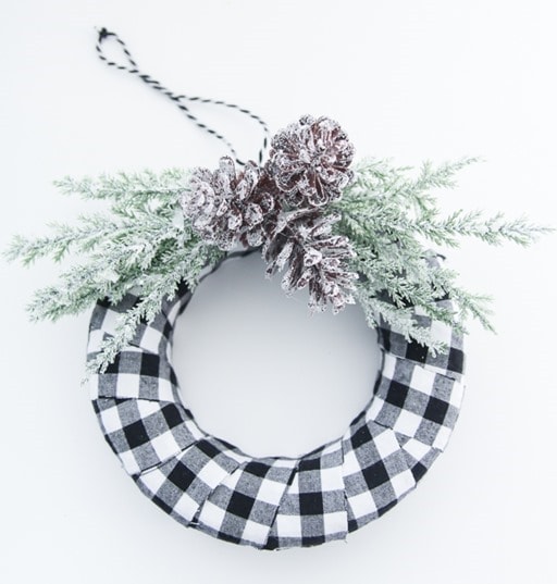 DIY buffalo plaid Christmas ornament 