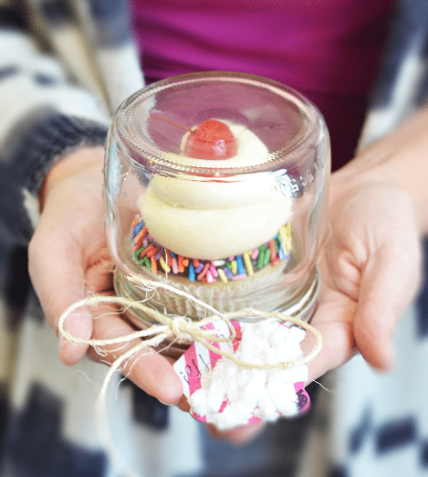 Individual cupcake holders
