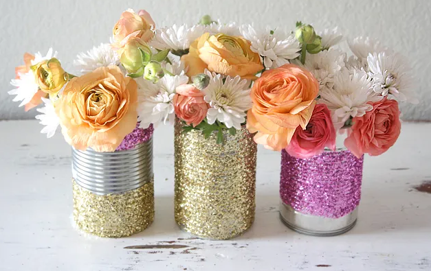 Upcycled glitter vase DIY
