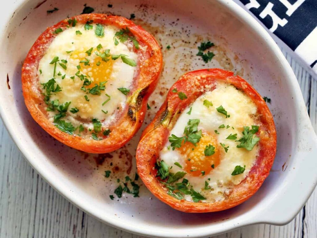 Egg stuffed tomatoes